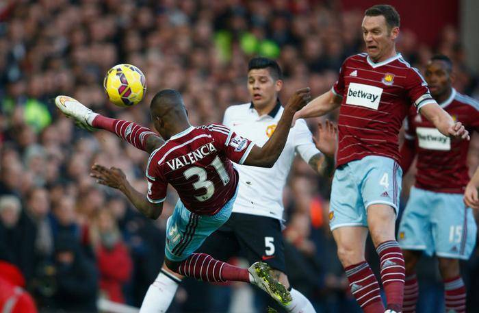 本赛季文班缺阵时马刺战绩为7胜2负，而上赛季则为13胜23负