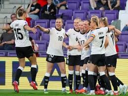 单核逼出最强梅西!极致2秒操作 697球反超C罗创纪录